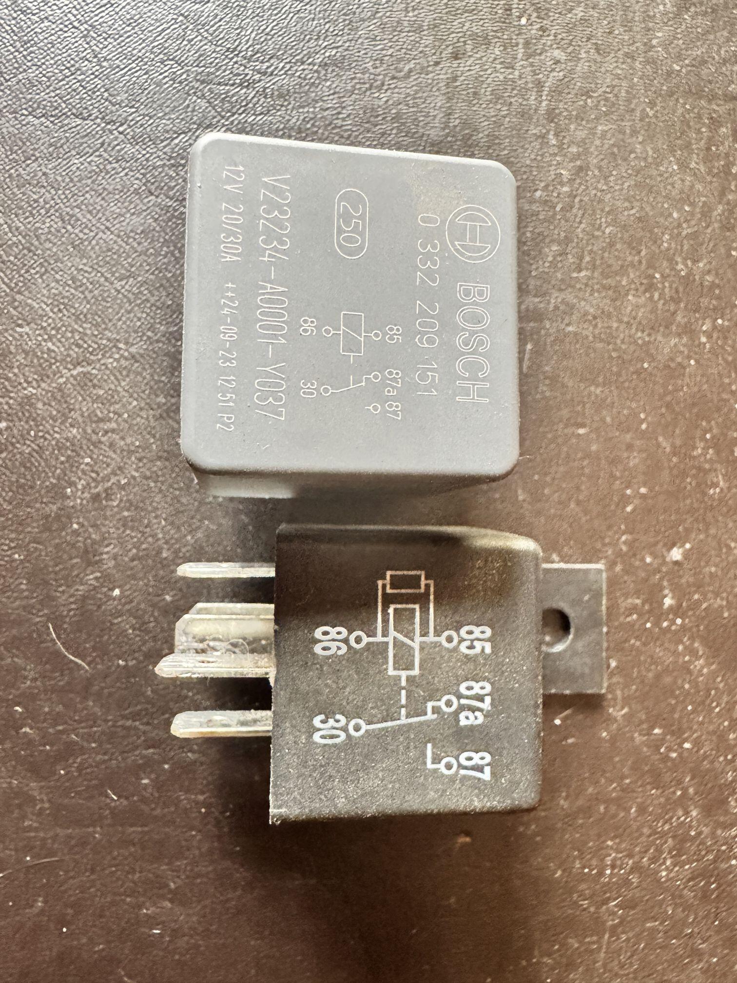 Kit de 2 Relés Automotrices 12V 5 Pines - Bosch + Genérico (Nuevos)