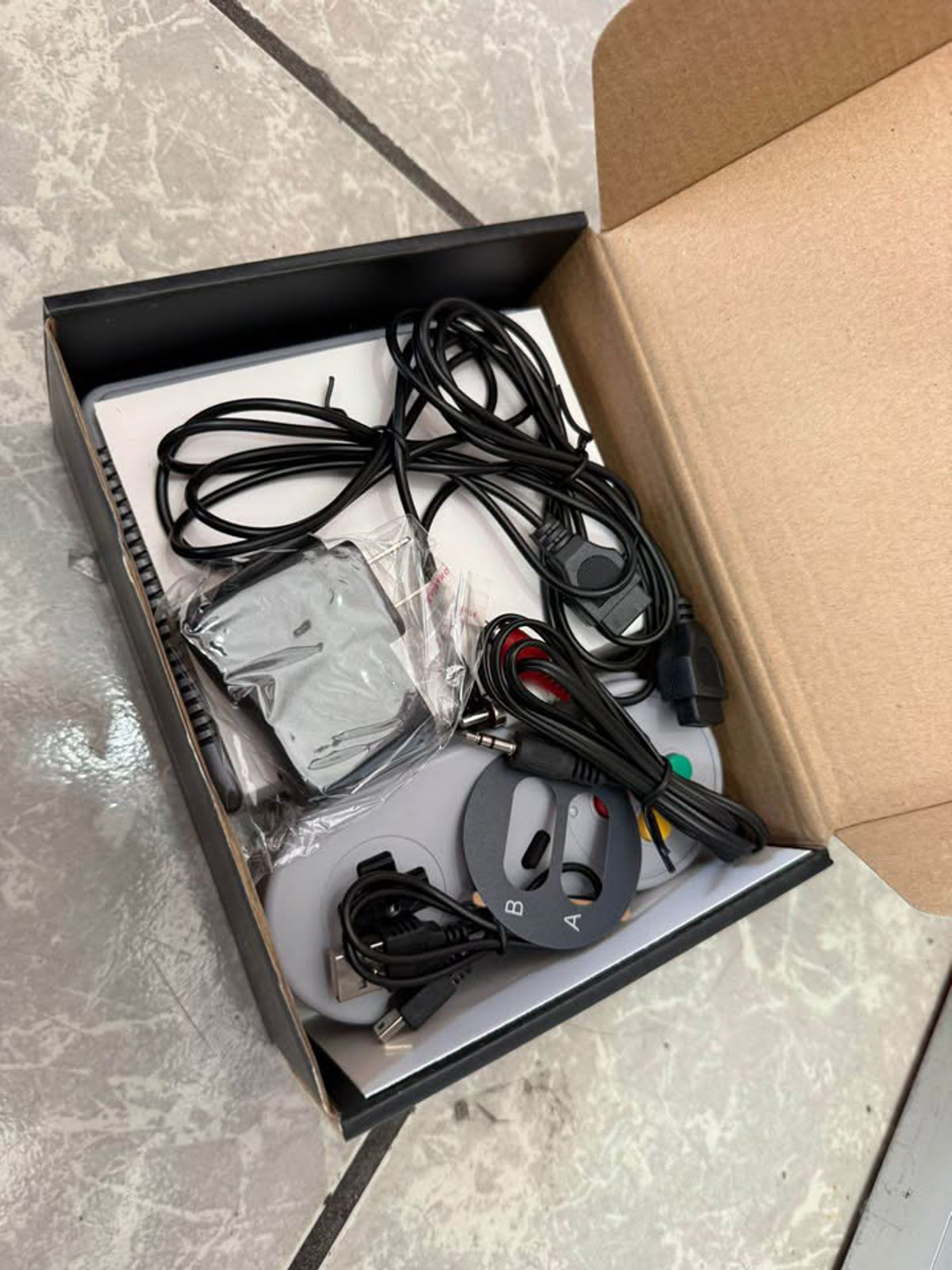 Consola de videojuegos con 620 Juegos