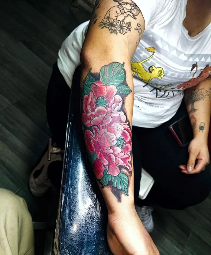 Tatuajes a Color Personalizados | Diseños Vibrantes y Exclusivos | Posada Tatto