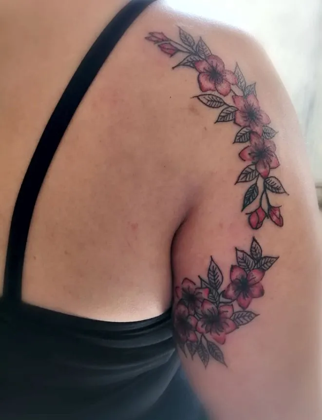 Tatuajes de Flores Personalizados | Diseños Elegantes y Delicados | Posada Tatto