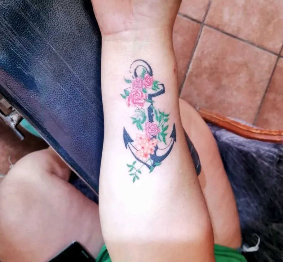 Tatuajes de Flores Personalizados | Diseños Elegantes y Delicados | Posada Tatto