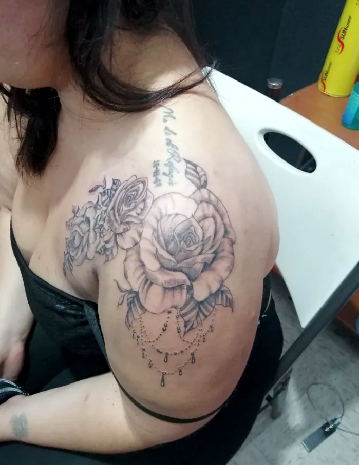 Tatuajes de Flores Personalizados | Diseños Elegantes y Delicados | Posada Tatto
