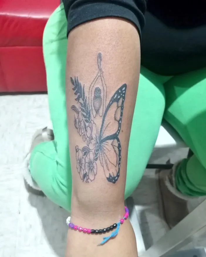 Tatuajes de Flores Personalizados | Diseños Elegantes y Delicados | Posada Tatto
