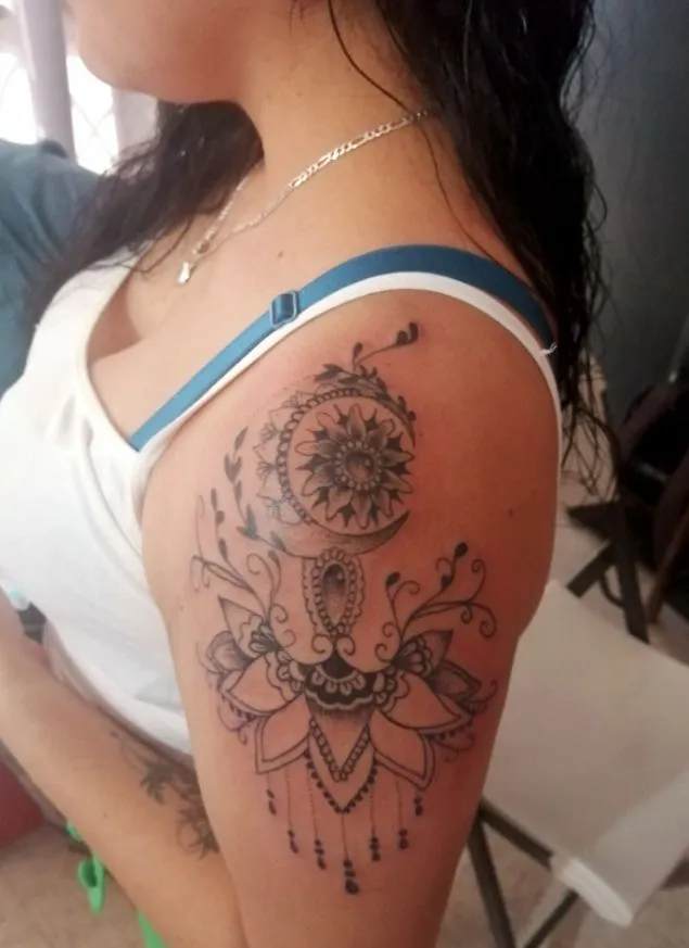 Tatuajes de Flores Personalizados | Diseños Elegantes y Delicados | Posada Tatto