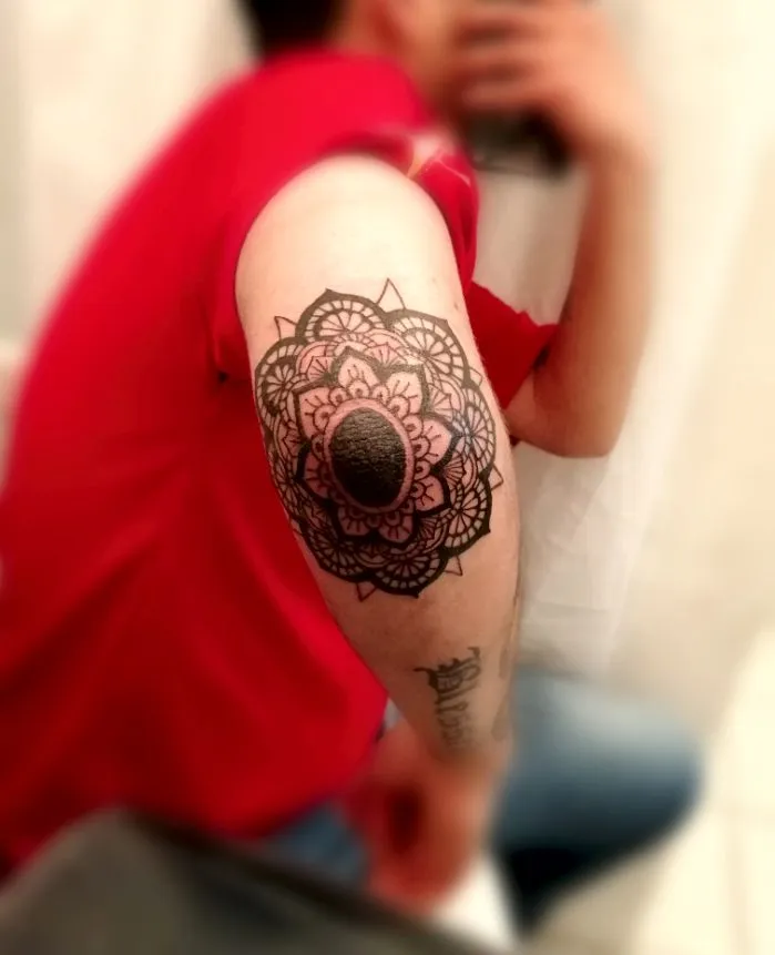 Tatuajes de Flores Personalizados | Diseños Elegantes y Delicados | Posada Tatto