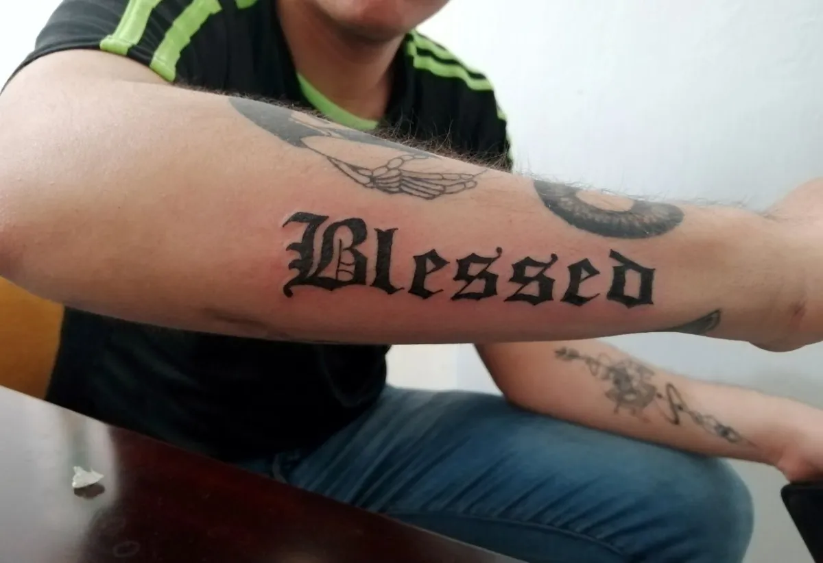 Tatuajes de Letras, Frases y Nombres | Diseños Personalizados | Posada Tatto
