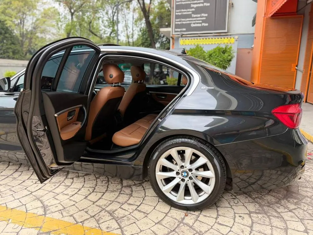 BMW 330E LUXURY LINE 2017 (HÍBRIDO ENCHUFABLE)