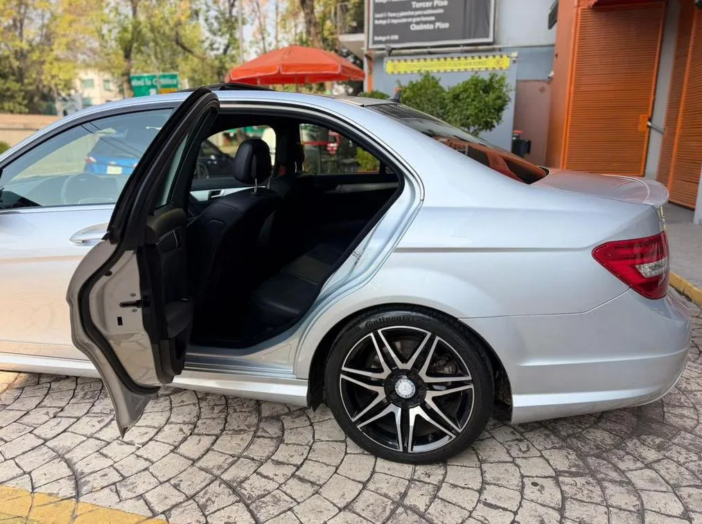 MERCEDES-BENZ C200 CGI SPORT 2014