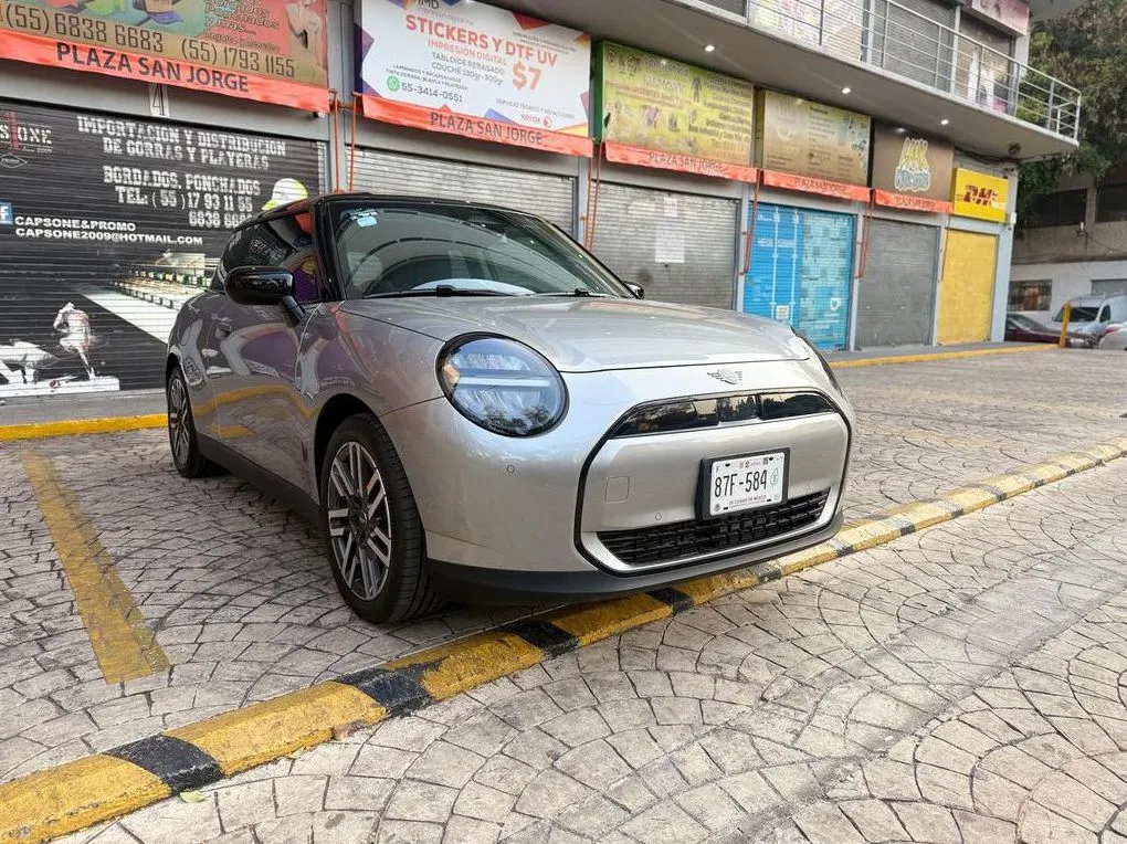 MINI COOPER E 2024 (ELÉCTRICO 100%)
