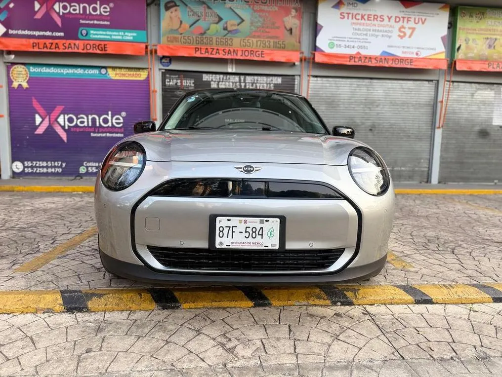 MINI COOPER E 2024 (ELÉCTRICO 100%)