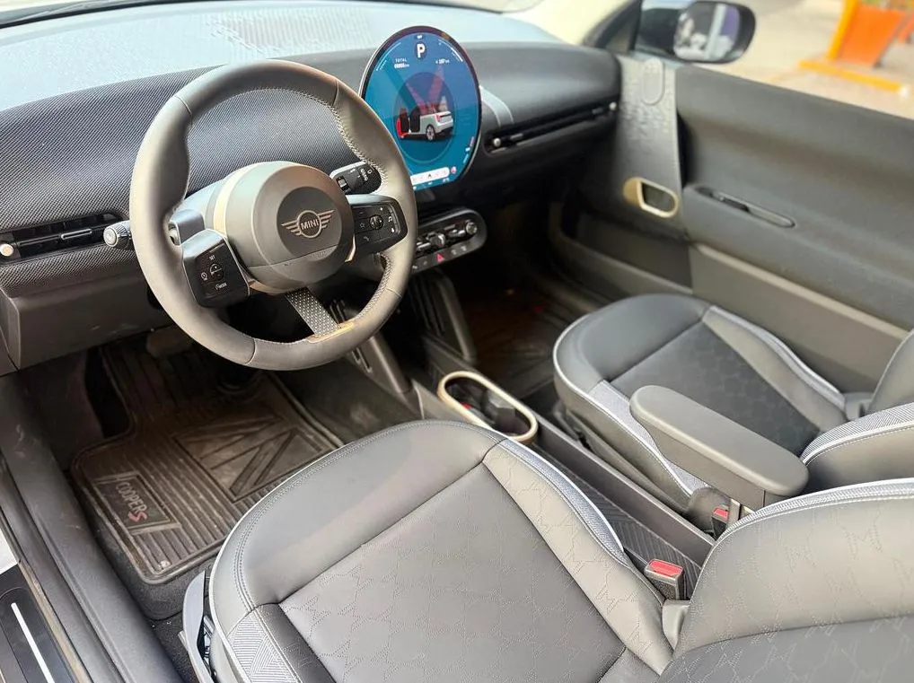 MINI COOPER E 2024 (ELÉCTRICO 100%)