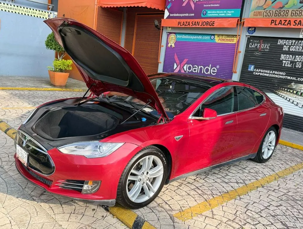 TESLA MODEL S 85D 2015