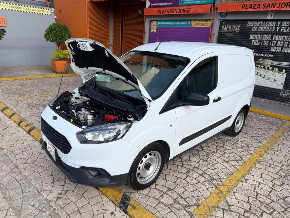 TRANSIT COURIER VAN 2023