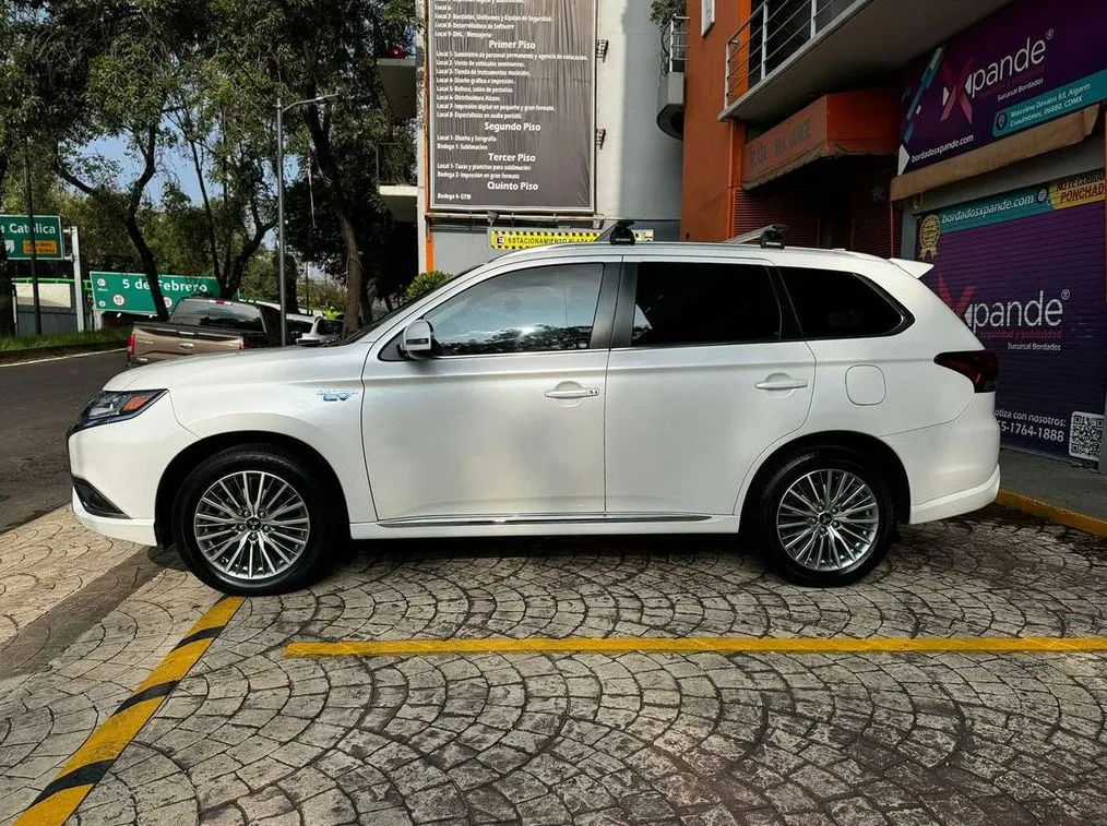 MITSUBISHI OUTLANDER PHEV 2020 HIBRIDA ENCHUFABLE
