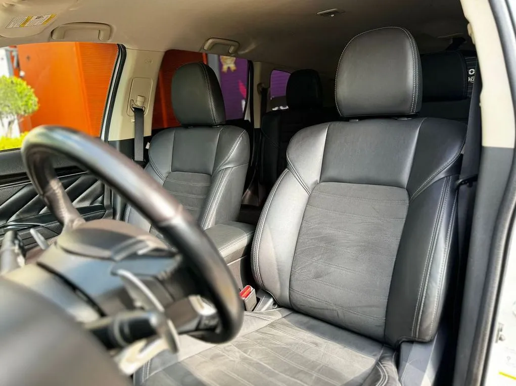MITSUBISHI OUTLANDER PHEV 2020 HIBRIDA ENCHUFABLE