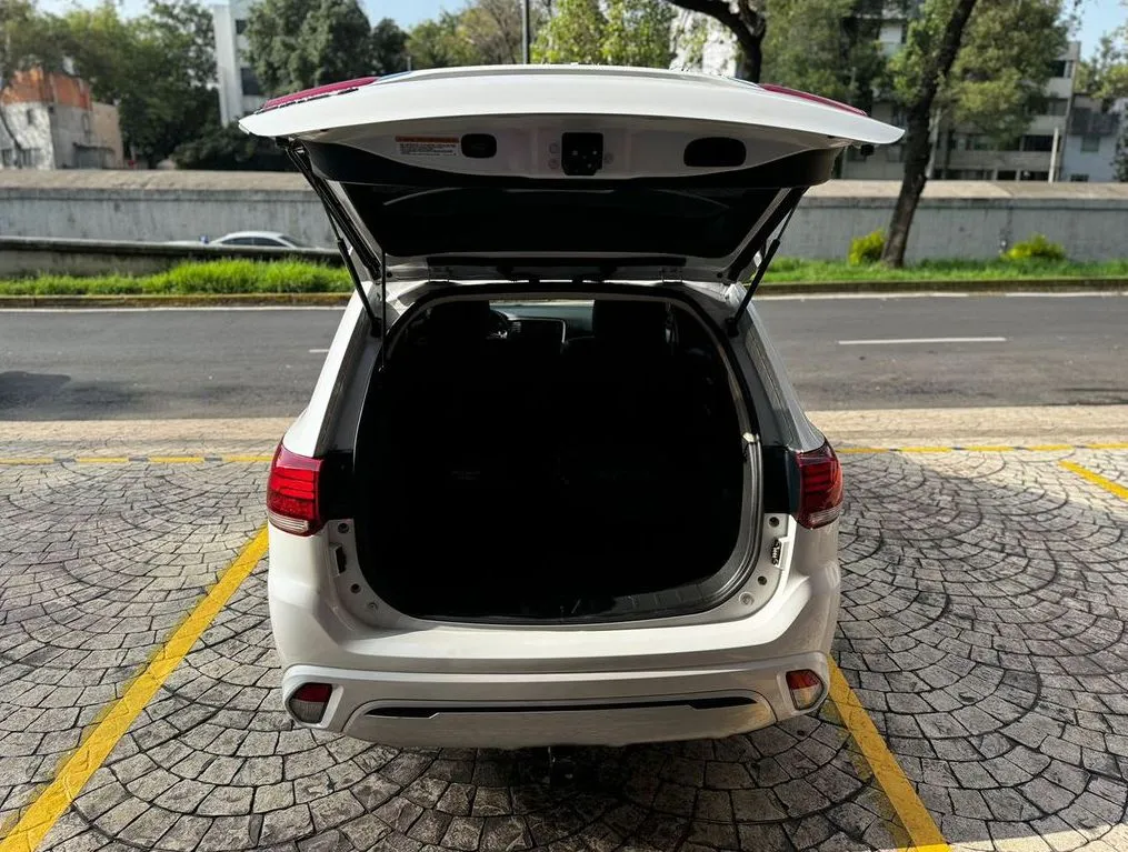 MITSUBISHI OUTLANDER PHEV 2020 HIBRIDA ENCHUFABLE