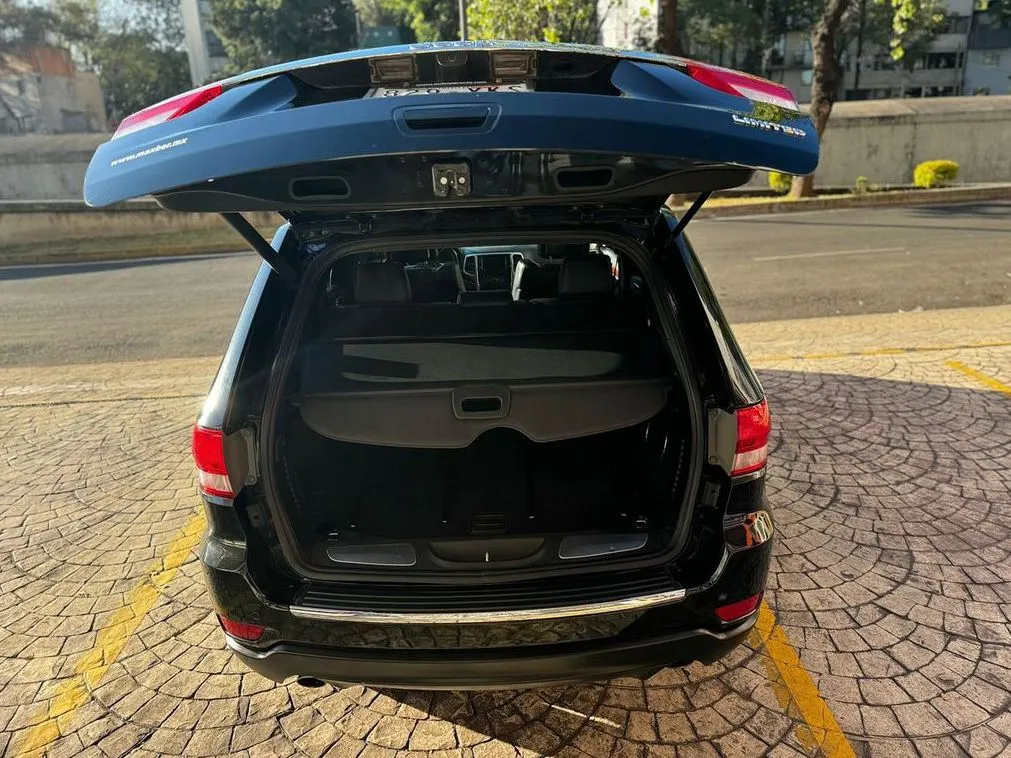 JEEP GRAND CHEROKEE LIMITED LUJO V8 HEMI 2012