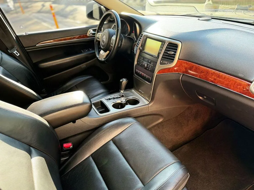 JEEP GRAND CHEROKEE LIMITED LUJO V8 HEMI 2012
