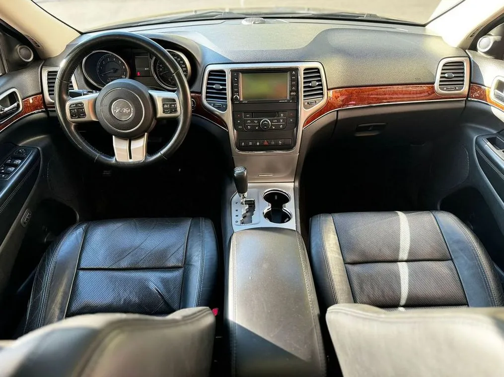 JEEP GRAND CHEROKEE LIMITED LUJO V8 HEMI 2012