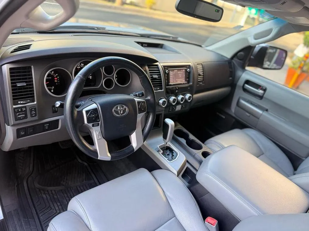 TOYOTA SEQUOIA LIMITED 2017 4X4