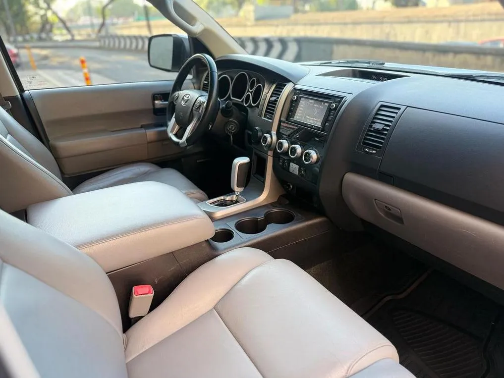 TOYOTA SEQUOIA LIMITED 2017 4X4