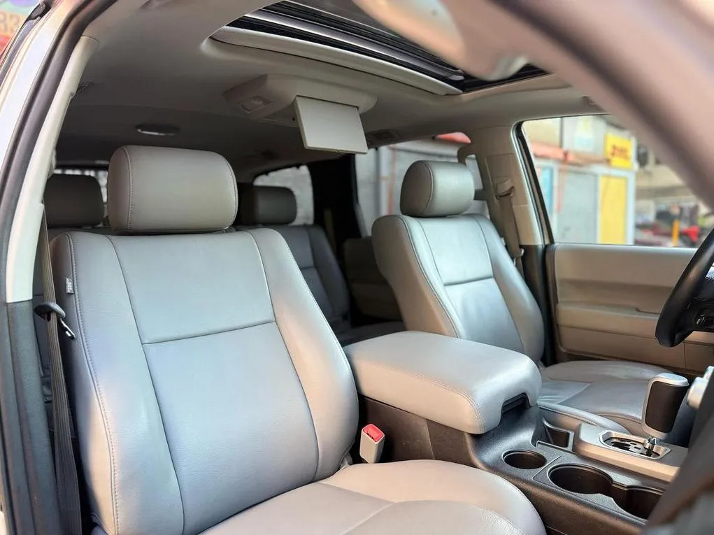 TOYOTA SEQUOIA LIMITED 2017 4X4