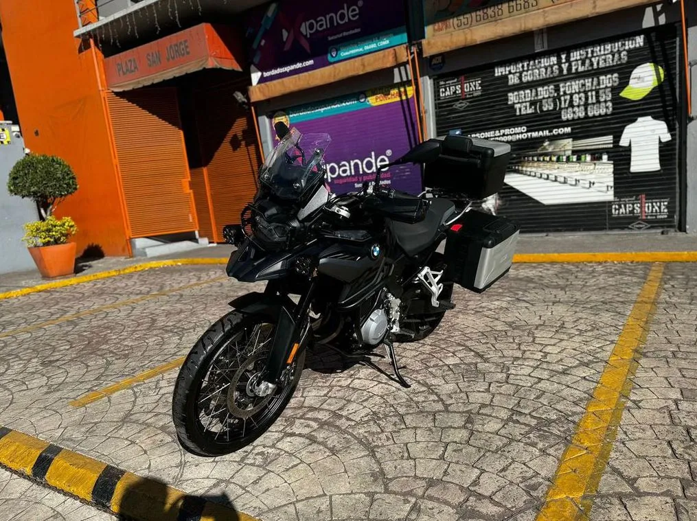 BMW F 850 2023 TRIPLE BLACK