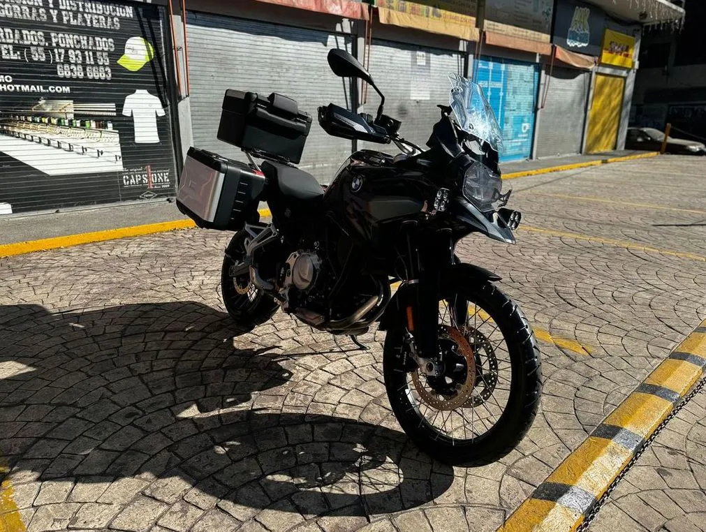 BMW F 850 2023 TRIPLE BLACK