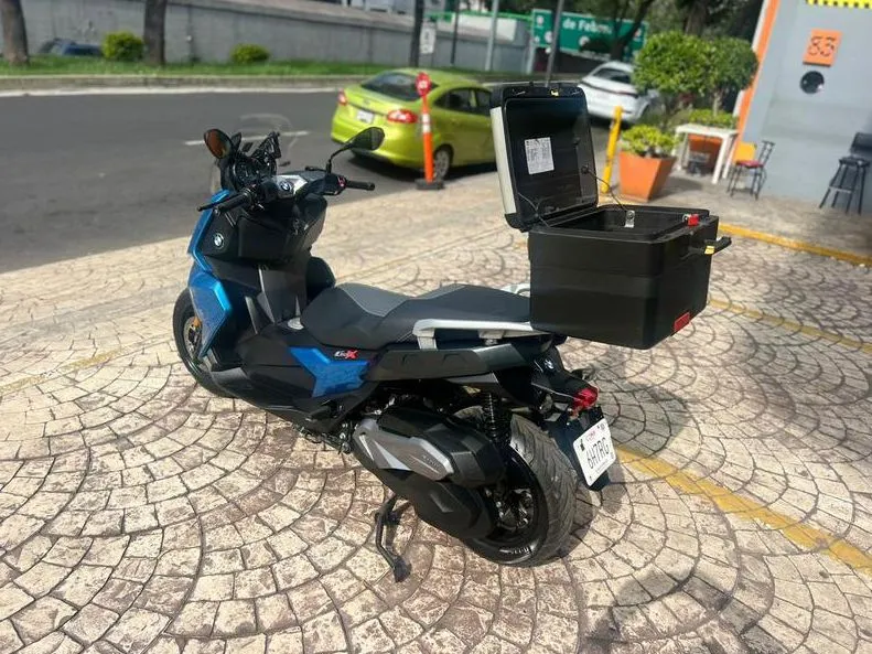 MOTO BMW C 400 X 2019