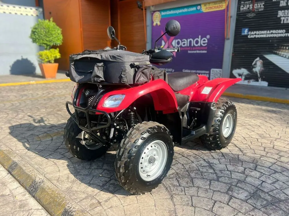 CUATRIMOTO SUZUKI TODO TERRENO LT-F250 2011