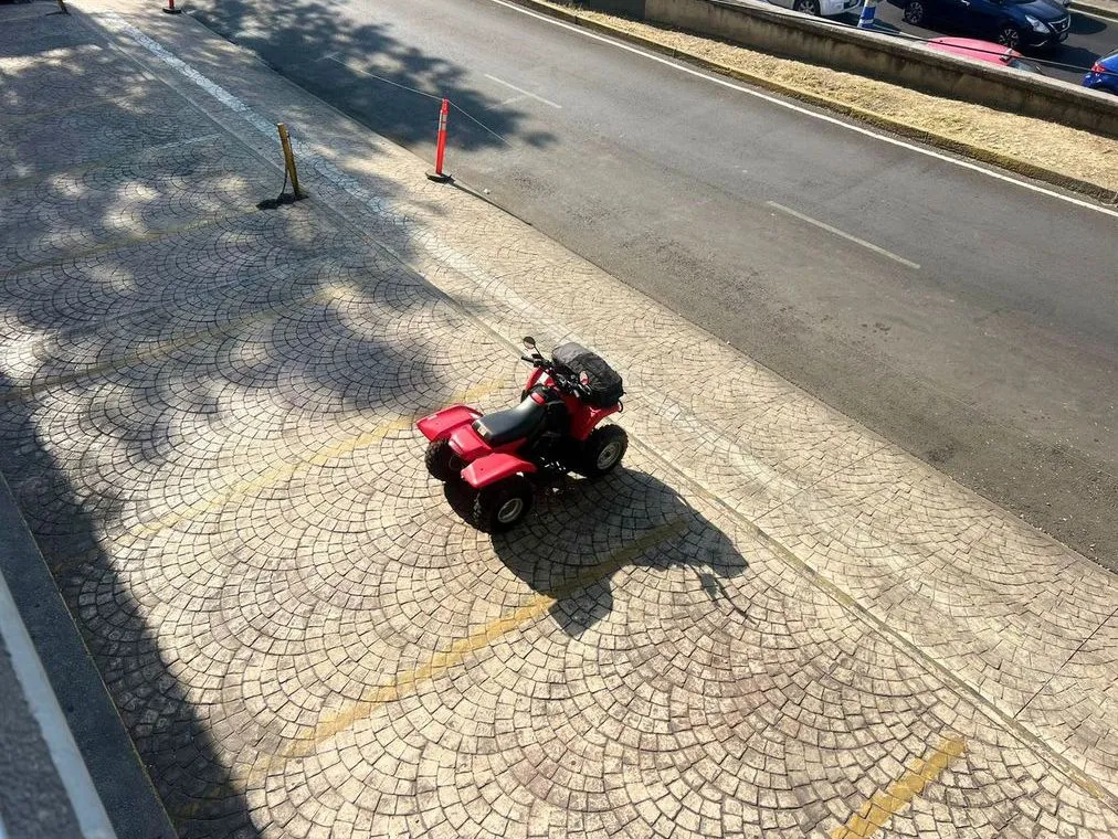 CUATRIMOTO SUZUKI TODO TERRENO LT-F250 2011
