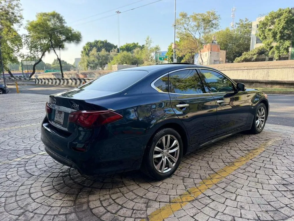 INFINITI Q70 SEDUCTION 2018