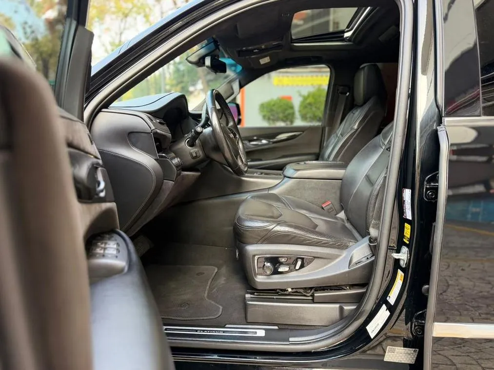 CADILLAC ESCALADE ESV AWD PLATINUM 2019