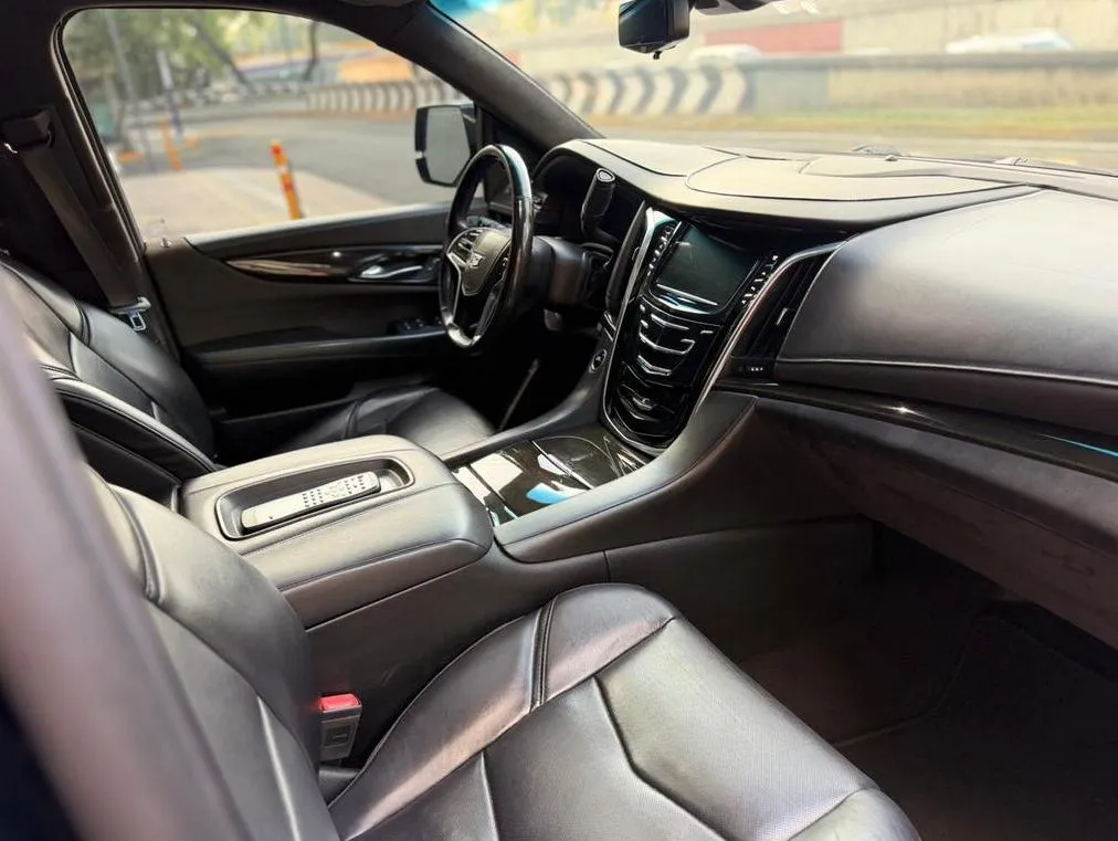 CADILLAC ESCALADE ESV AWD PLATINUM 2019