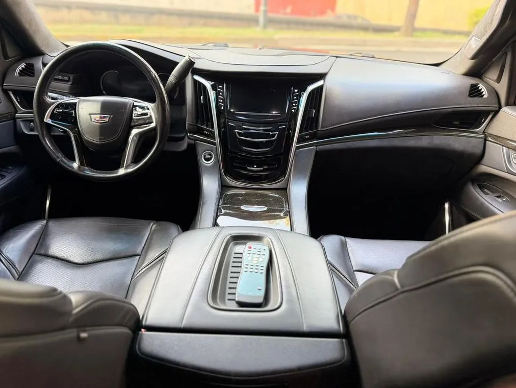 CADILLAC ESCALADE ESV AWD PLATINUM 2019
