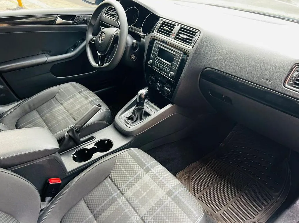 JETTA STYLE A7 2017 PIEL-TELA AT AC