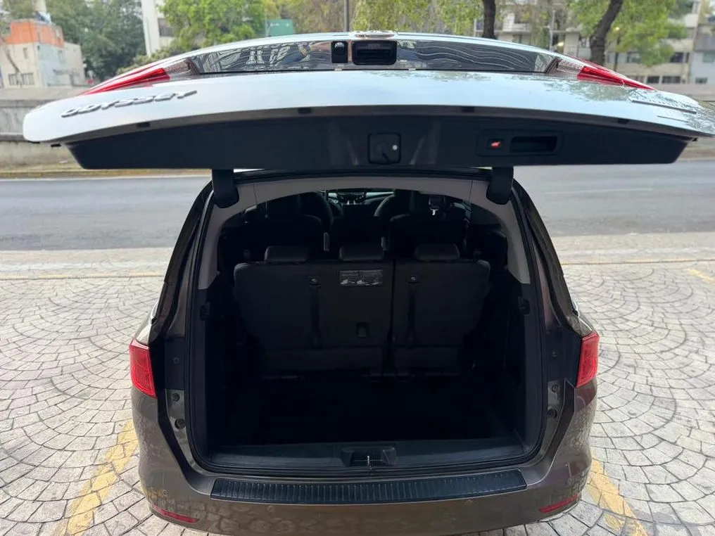 HONDA ODYSSEY TOURING 2019