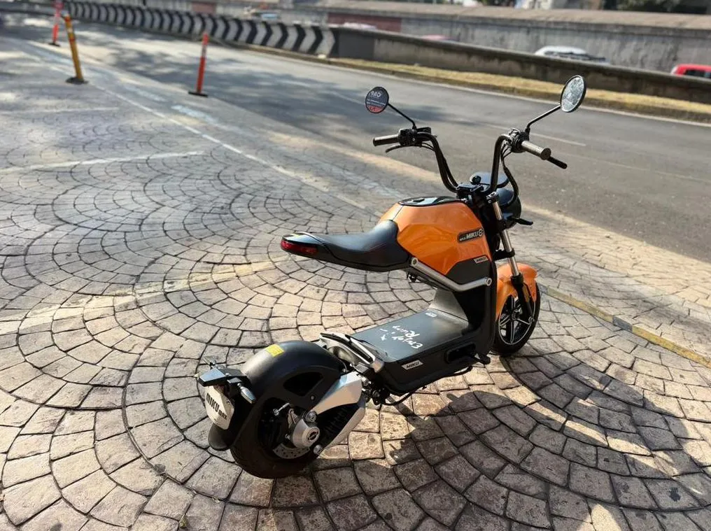 MOTO 100% ELÉCTRICA SUNRA MIKU MAX 2019
