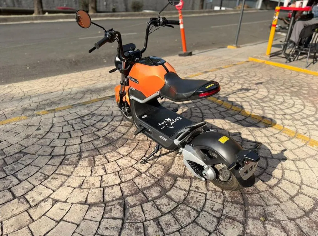 MOTO 100% ELÉCTRICA SUNRA MIKU MAX 2019