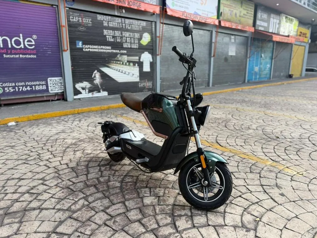 MOTO 100% ELÉCTRICA SUNRA MIKU MAX 2019