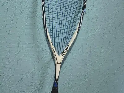 Raqueta de Squash Wilson Blanca + Funda HEAD