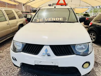 Mitsubishi Diésel 2009 – Fuerza, Ahorro y Equipo Completo